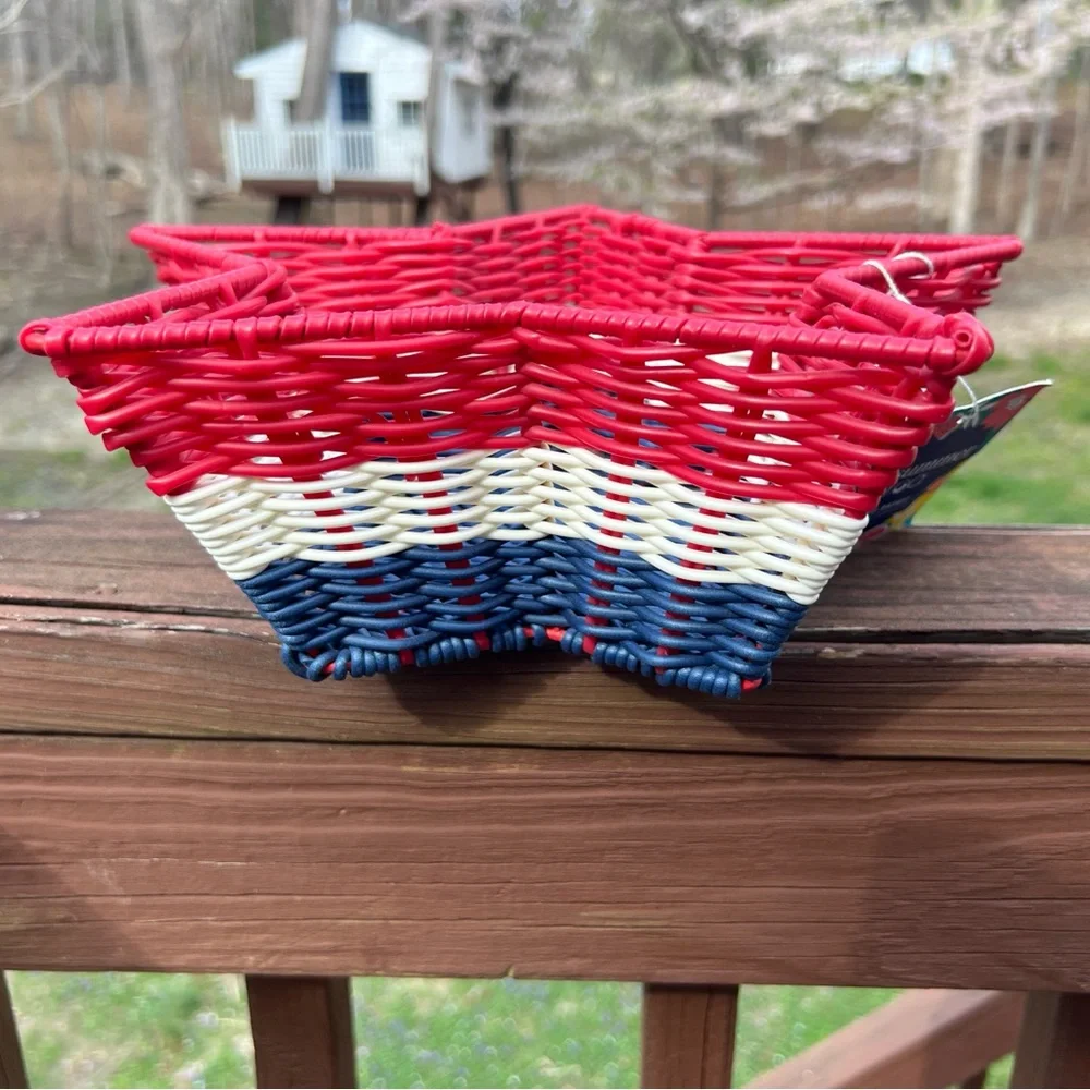 Hello Summer Ciroa Resin Wicker Star Serving Basket, American Flag Patriotic